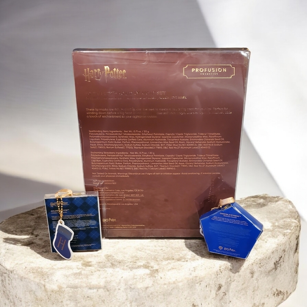 Profusions Harry‎ Potter Hogwarts Holiday Night Set Golden Snitch Chocolate Frog - Picture 2 of 7